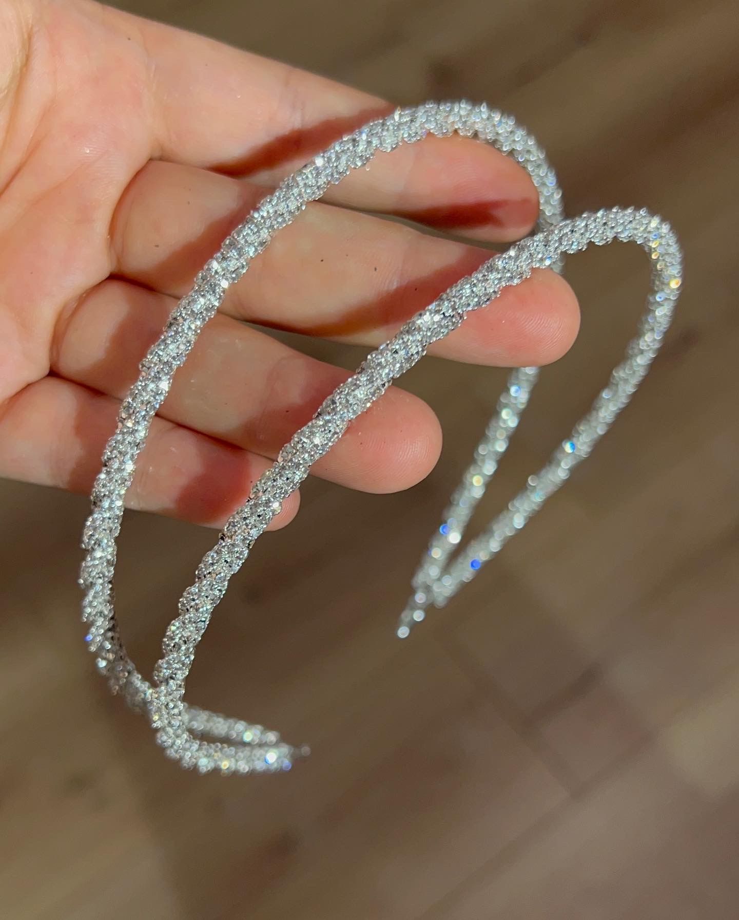 GÜMÜŞ RENK SARMAL ÇİFT SIRA TAÇ