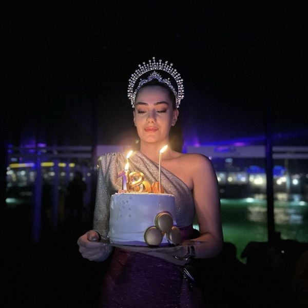 BEYAZ ÇİFT KATLI TAÇ