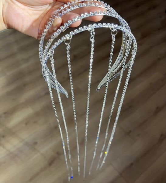 KRİSTAL DÖRT SIRA SARKITLI TAÇ