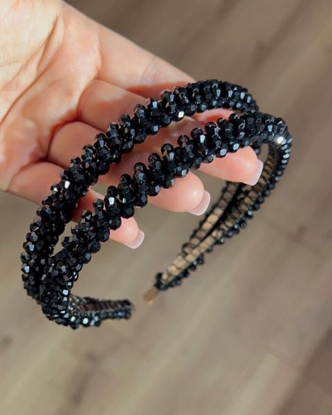 Siyah Çift Sıra Kristalli Taç