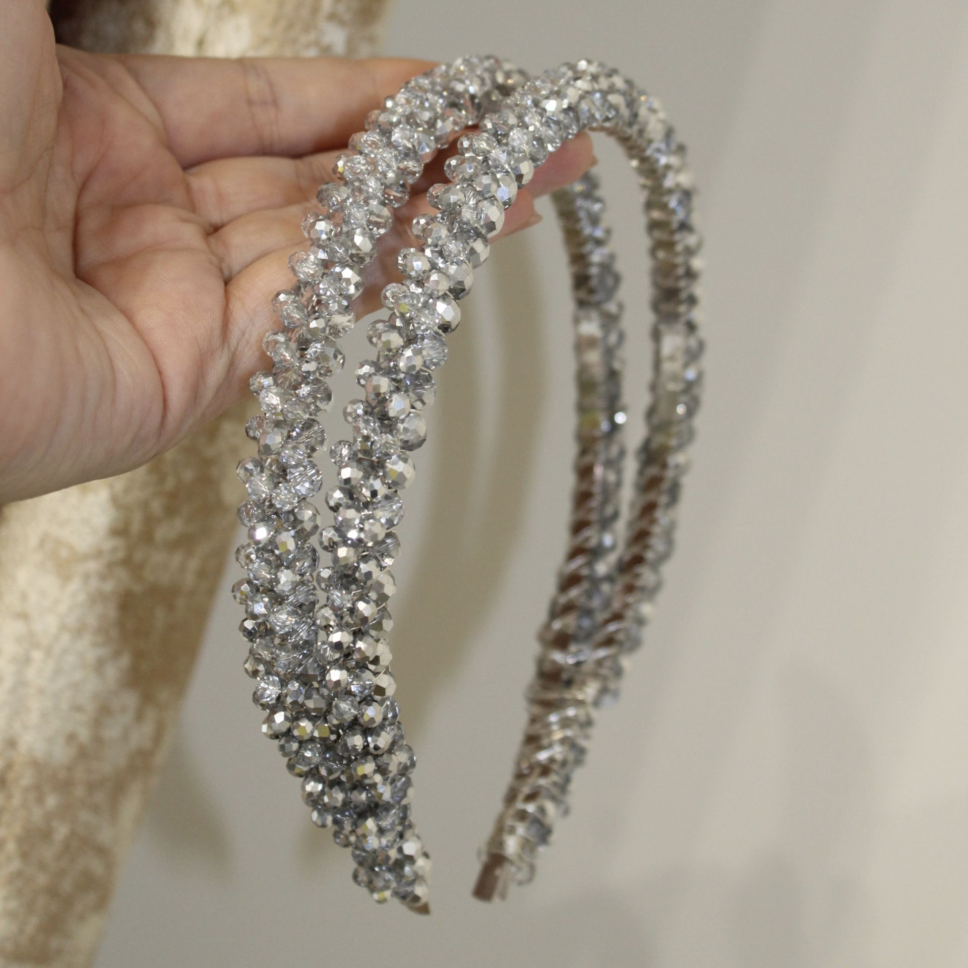 GÜMÜŞ ÇİFT SIRA TAÇ