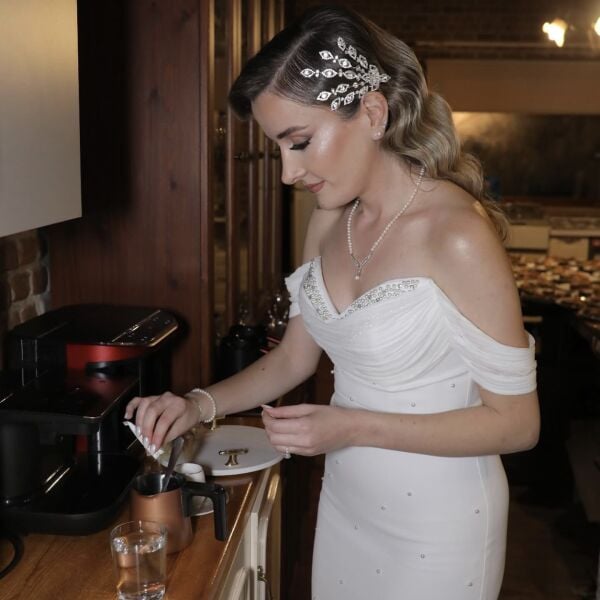 DİVİNE KRİSTAL TOKA