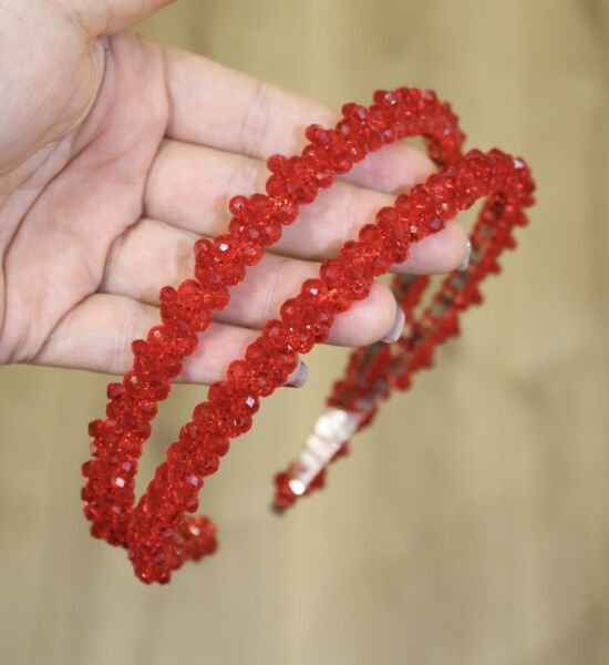 KIRMIZI ÇİFT SIRA KRİSTALLİ TAÇ