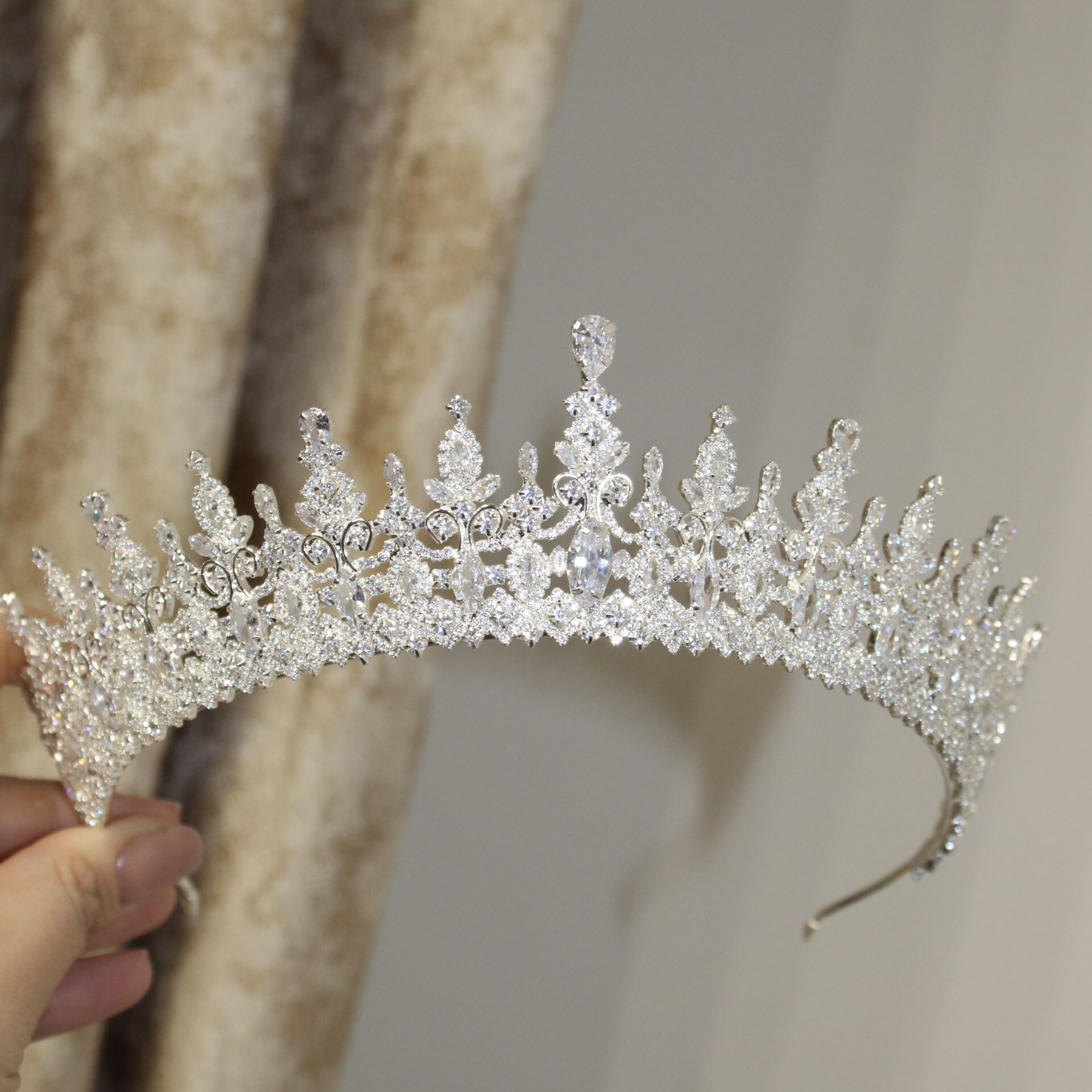 ALMİRA ZİRKON GELİN TACI