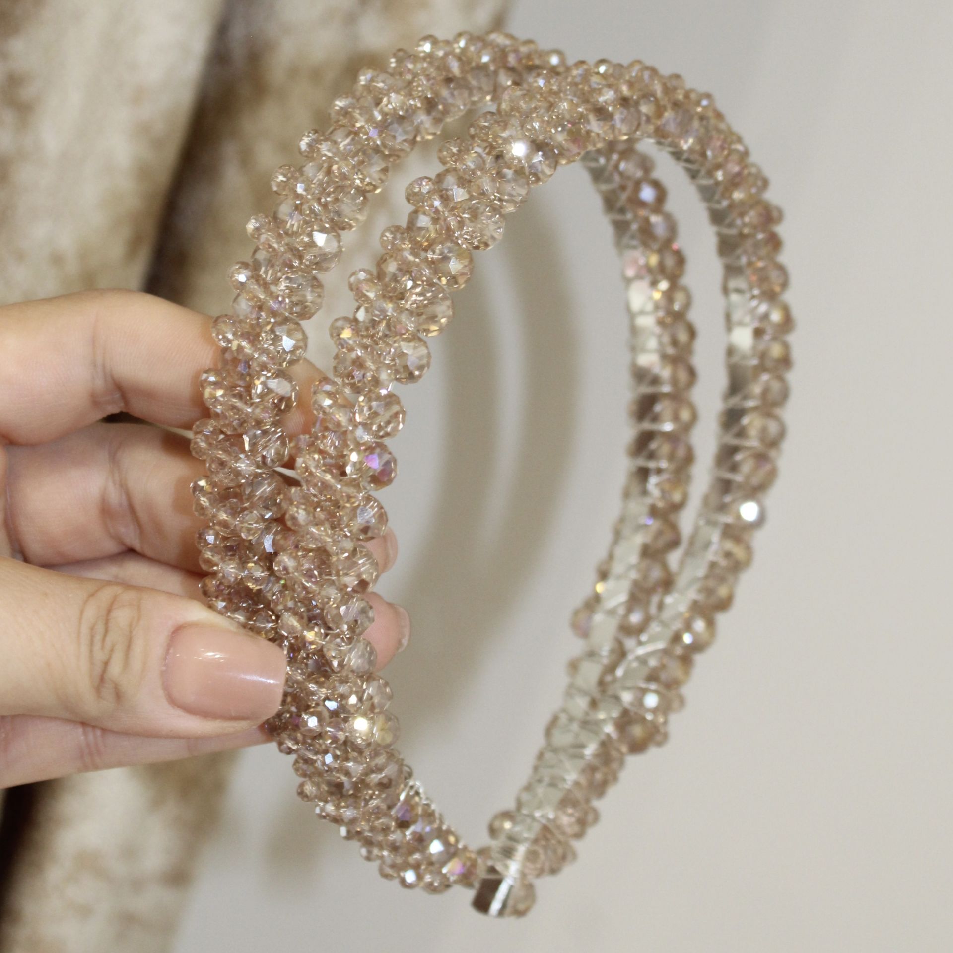 PUDRA KRİSTALLİ ÇİFT SIRA TAç