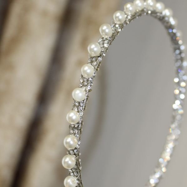 ARYA İNCİLİ TEK SIRA TAÇ