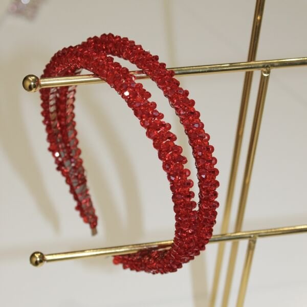 KIRMIZI ÇİFT SIRA TAÇ