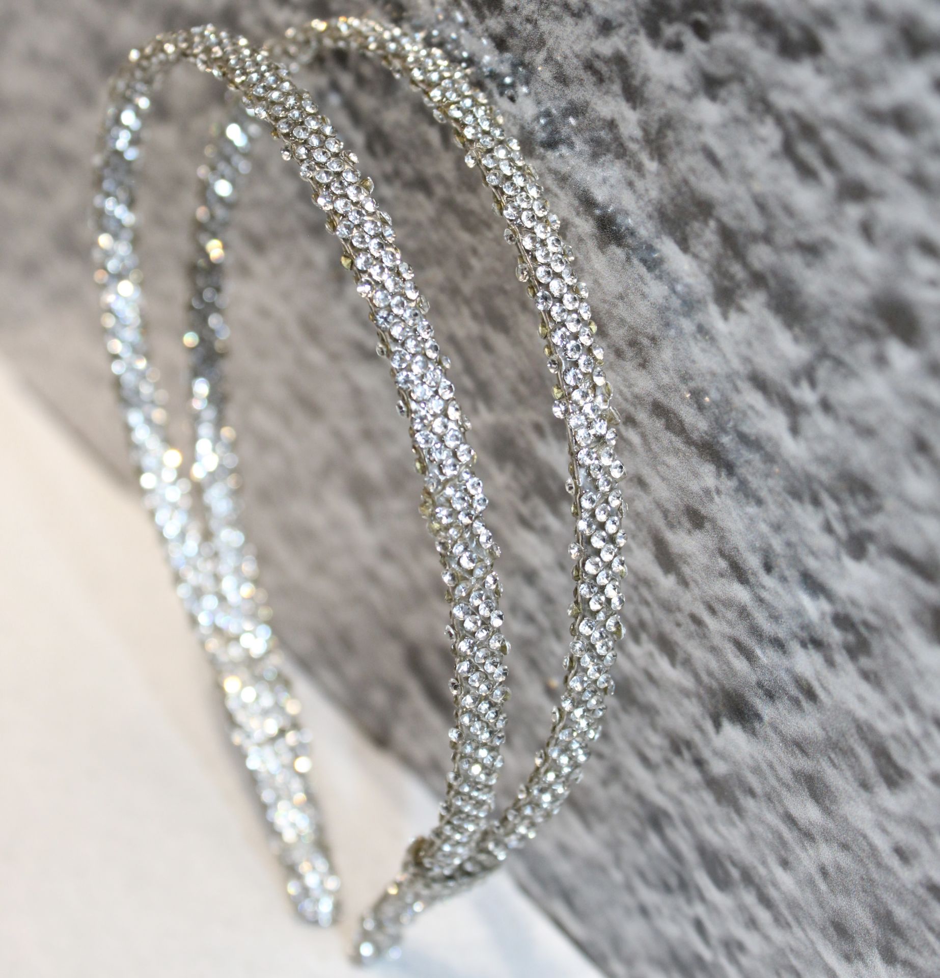 ARYA ÇİFT SIRA TAÇ