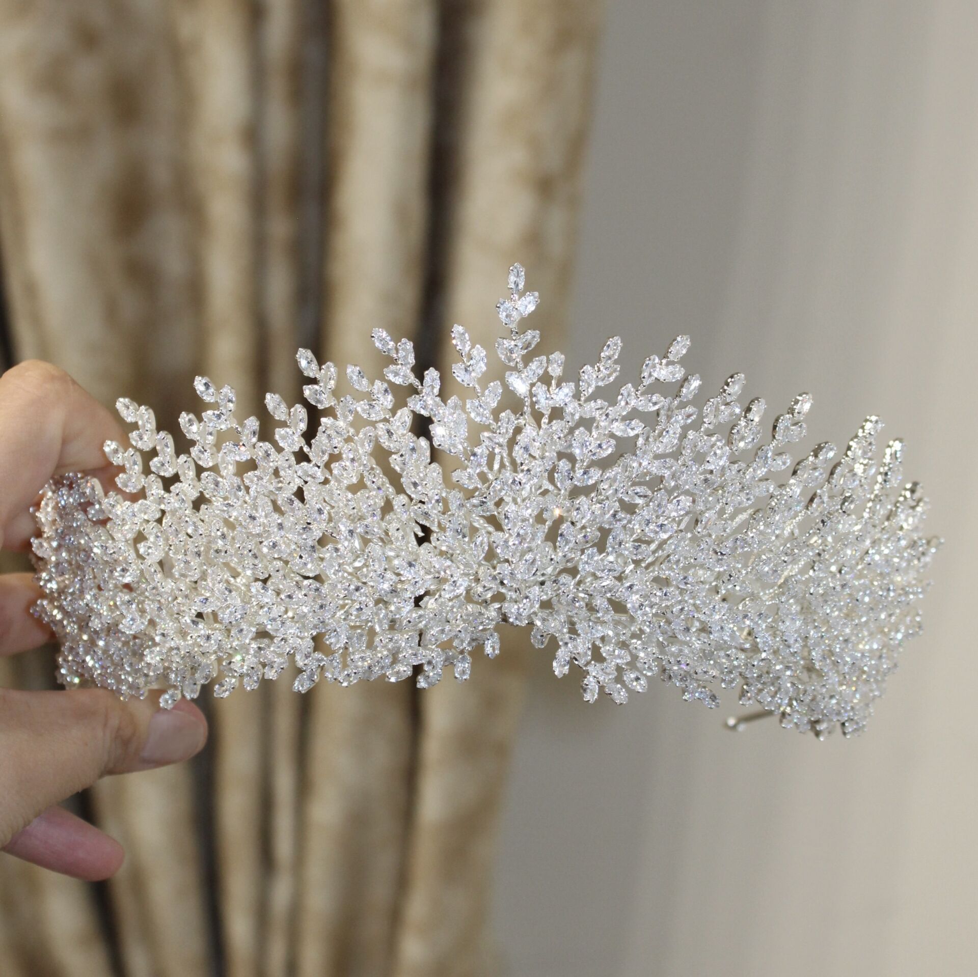 ANASTASIA ZİRKON GELİN TACI