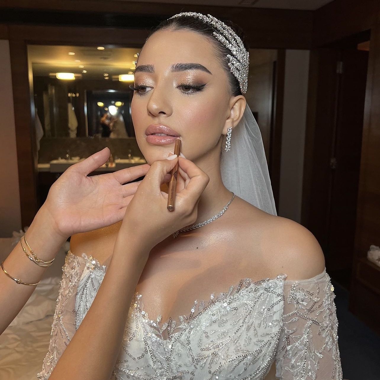 BUSEM ZİRKON HELEN SAÇ AKSESUARI