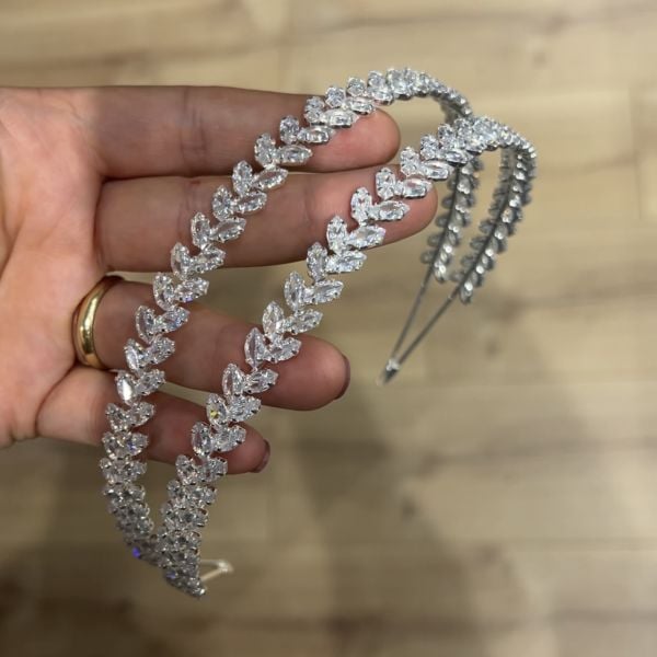 SILA ZİRKON ÇİFT SIRA TAÇ