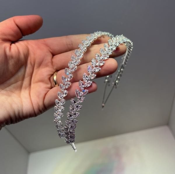 SILA ZİRKON ÇİFT SIRA TAÇ