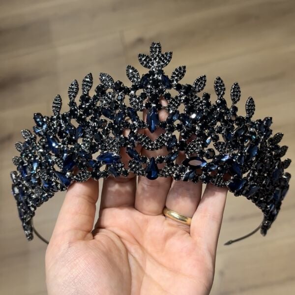 LULİA LACİVERT TAÇ