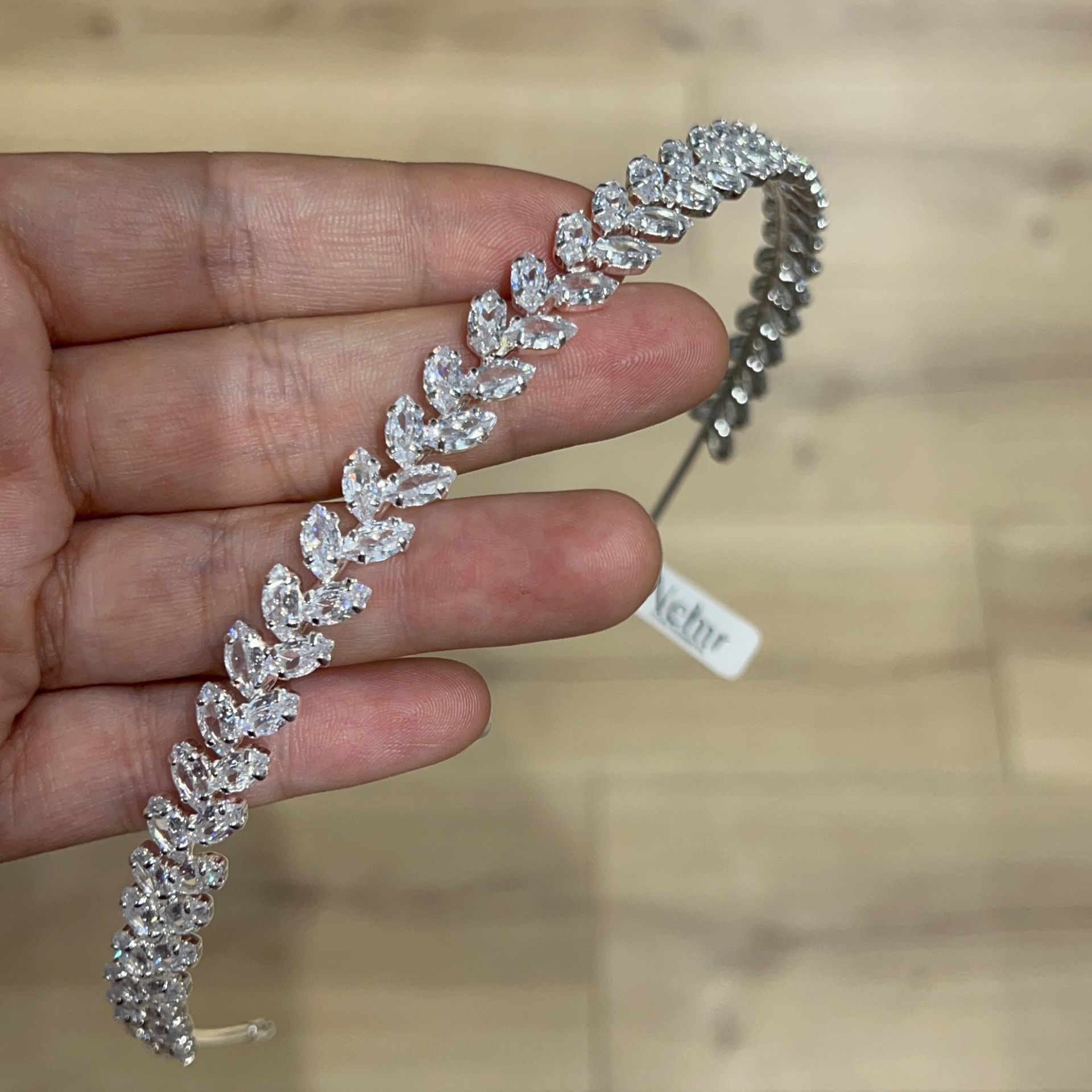 SILA TEK SIRA ZİRKON TAÇ