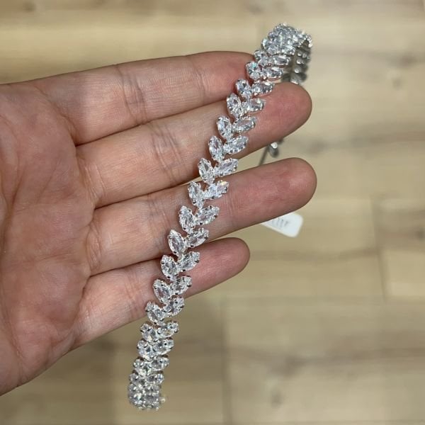 SILA TEK SIRA ZİRKON TAÇ