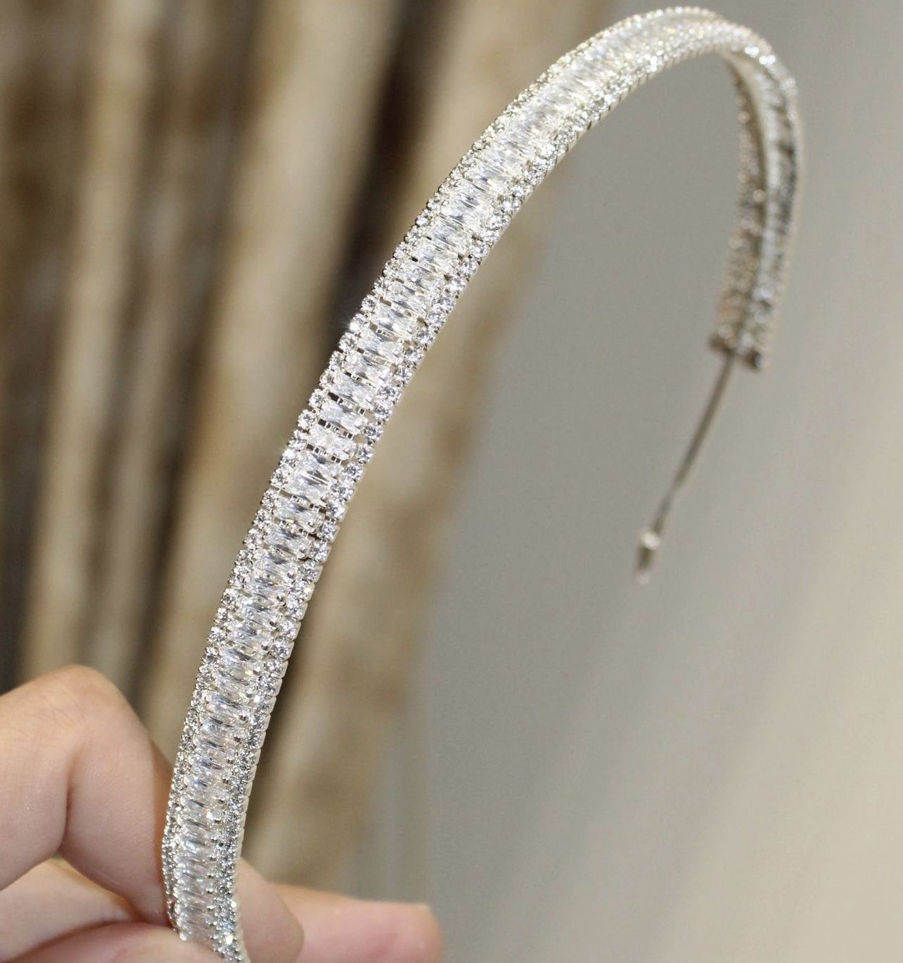 ELENA TEK SIRA ZİRKON SAÇ AKSESUARI