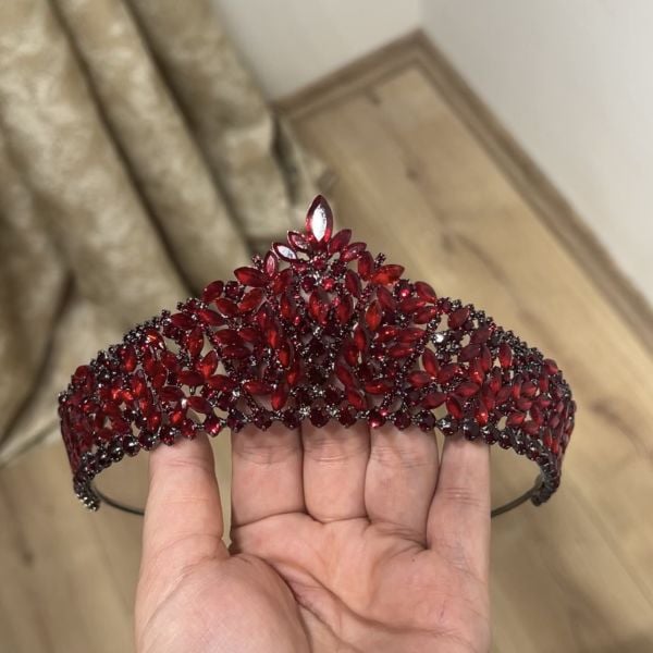 C-0313 KOYU KIRMIZI TAÇ